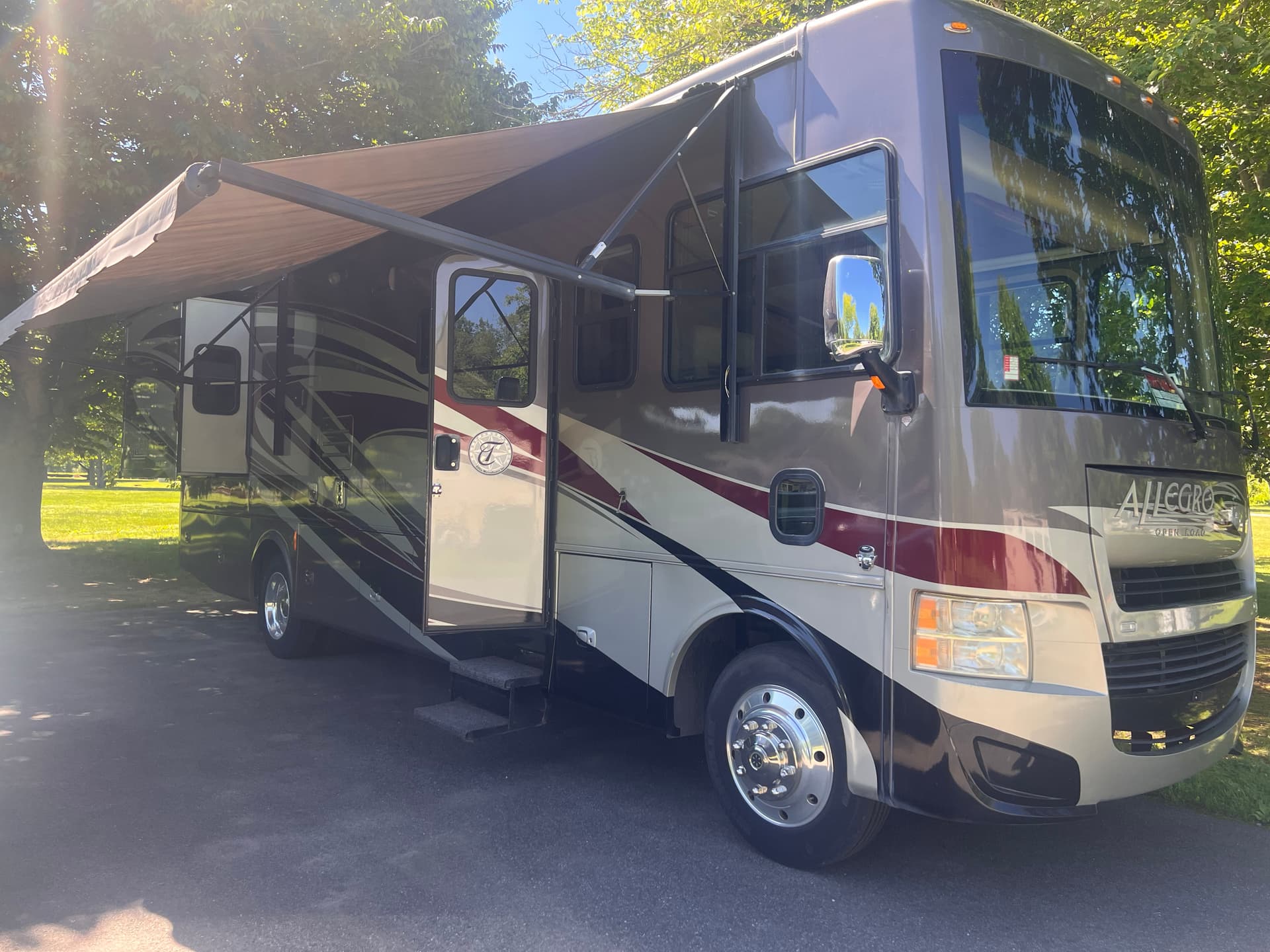 Tiffin Allegro Open Road 32 CA