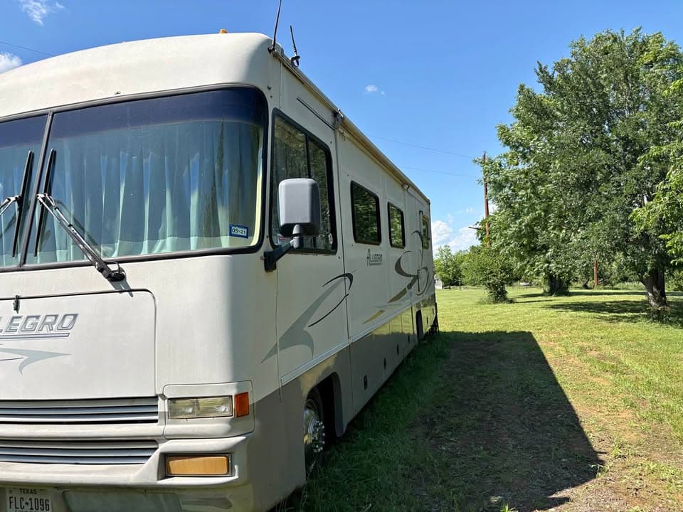 2001 Tiffin Motorhomes Allegro