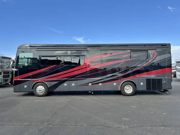 2022 Tiffin Bus 37AP