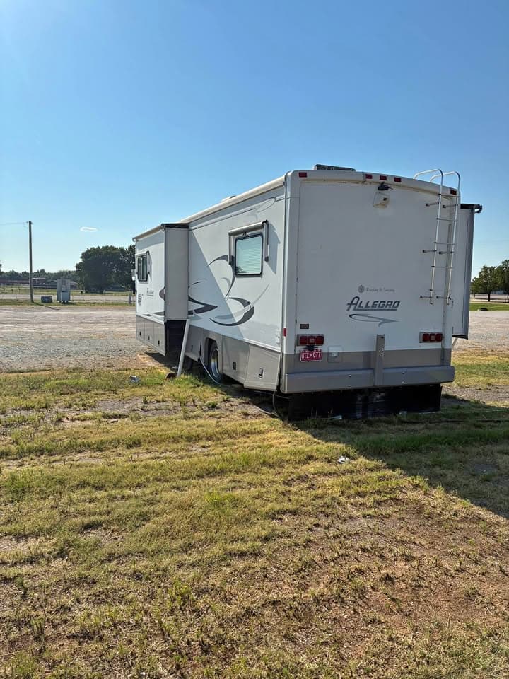 2001 Tiffin Motorhomes Allegro