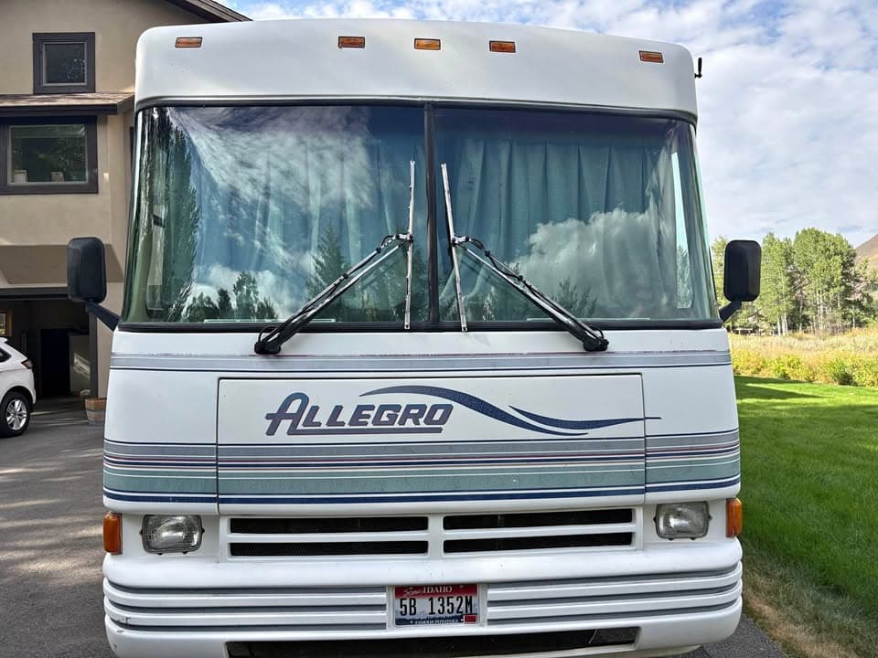 1998 Tiffin Motorhomes Allegro