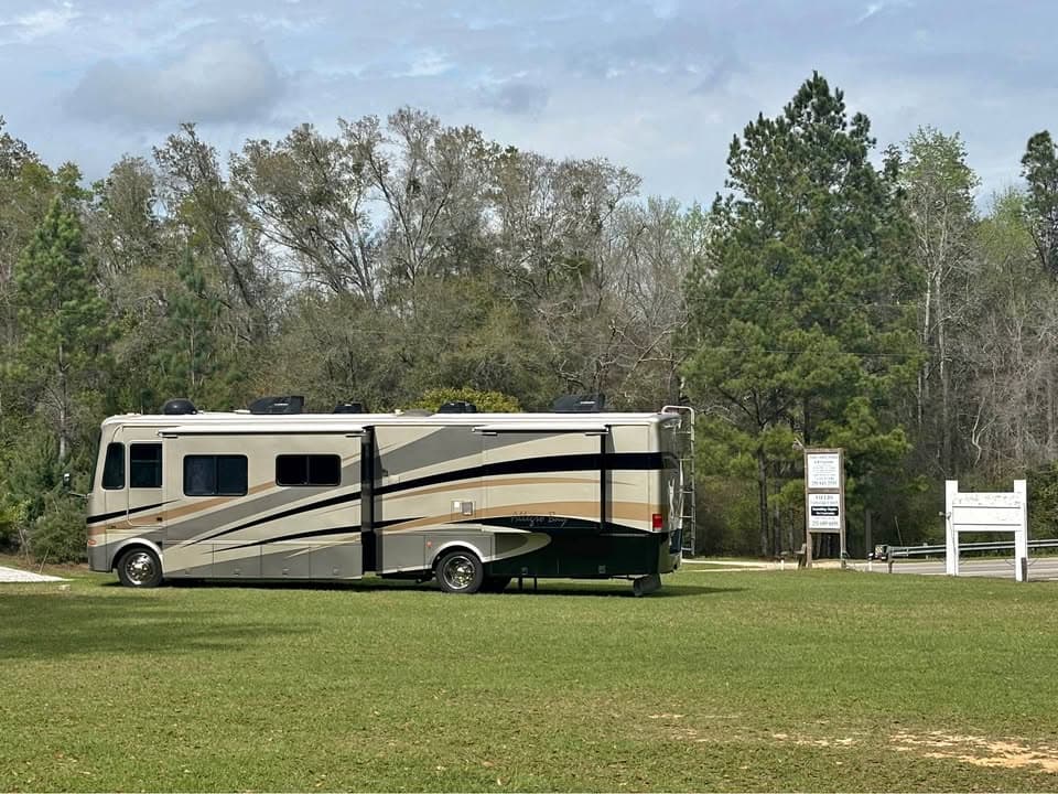 Tiffin Motor Home 2006
