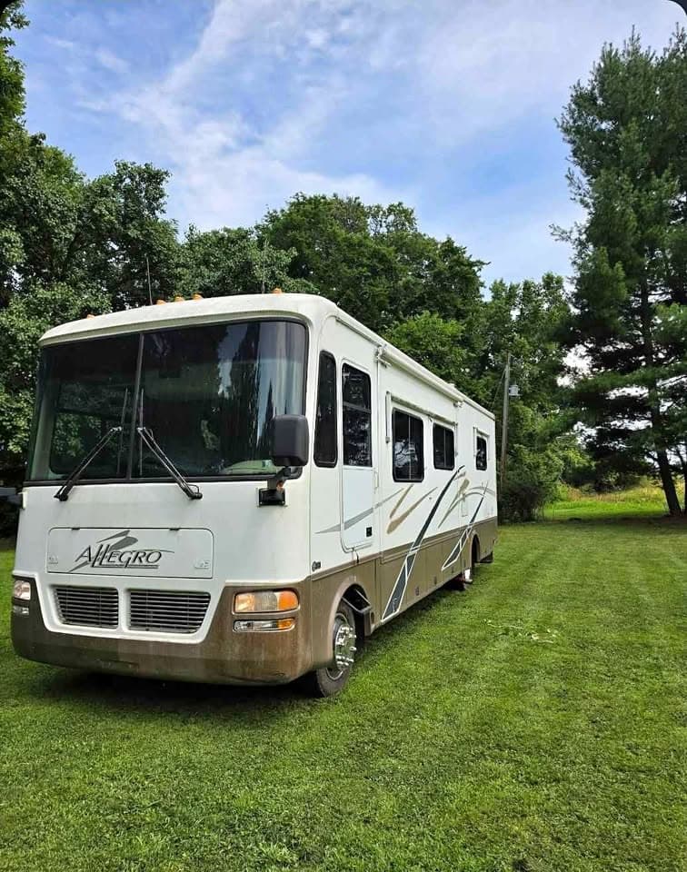 2004 Tiffin Motorhomes Allegro