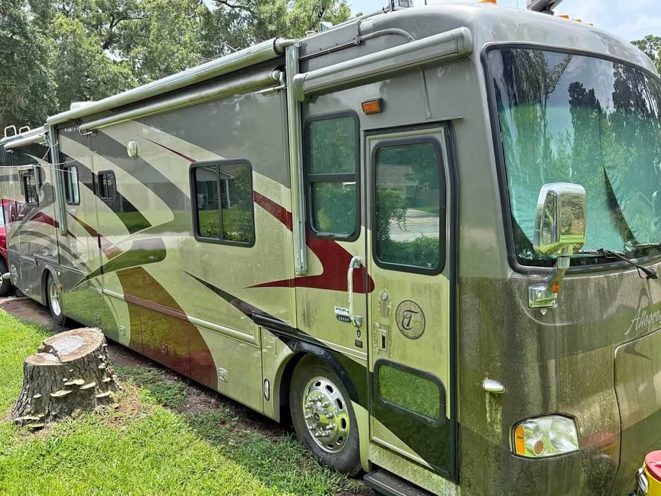 2005 Tiffin Motorhomes Allegro Bus