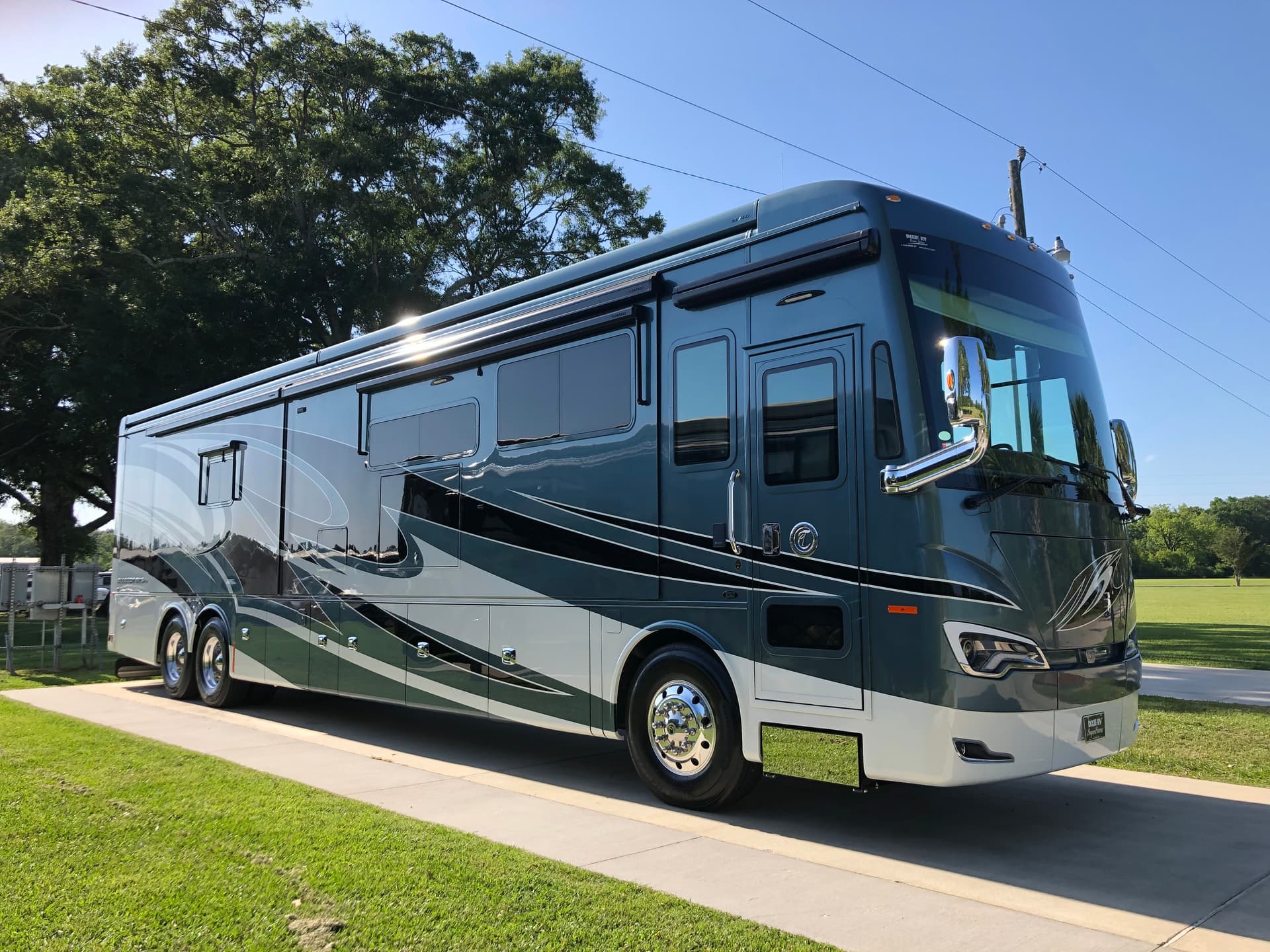 Immaculate Custom Dream Coach
