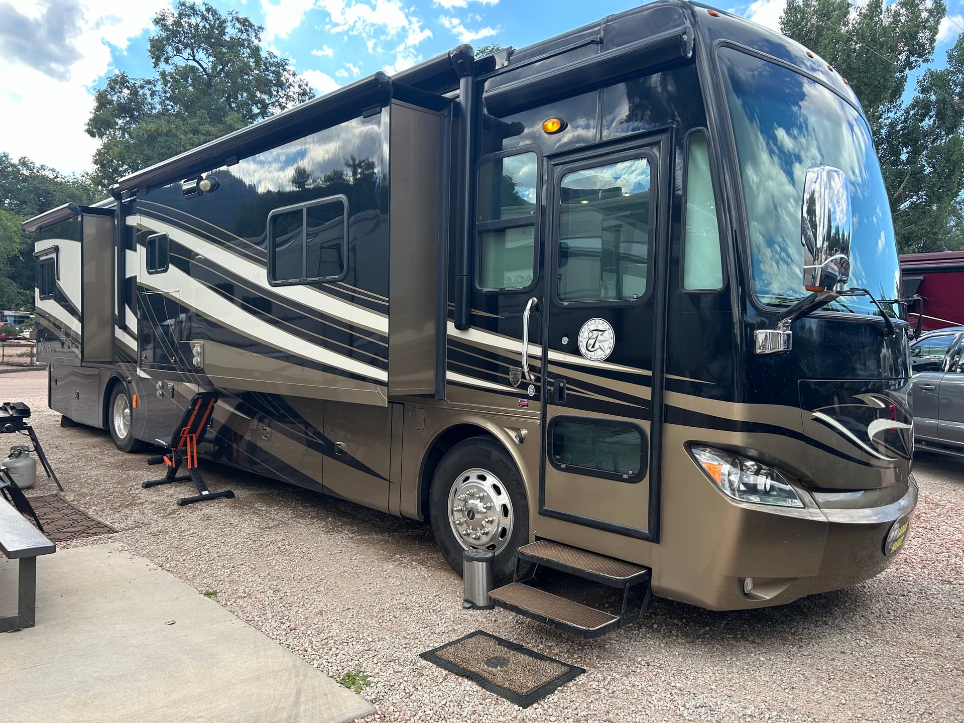 2013 Tiffin Phaeton 40QBH